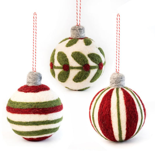 Christmas Decoration Set  - Green and Red Decorative Baubles