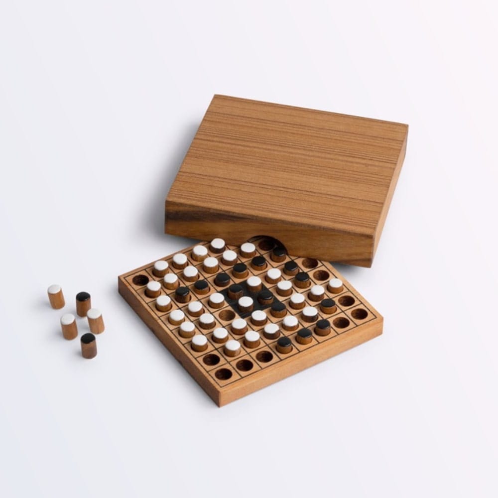 Planet Finska Reversal Travel Wooden Game