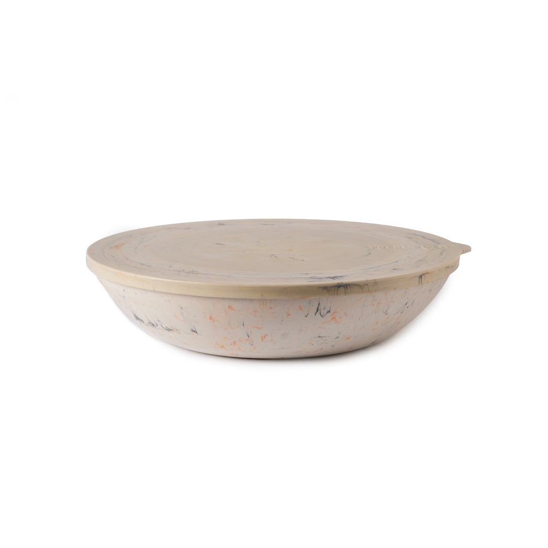 Serving bowl with a lid — the round