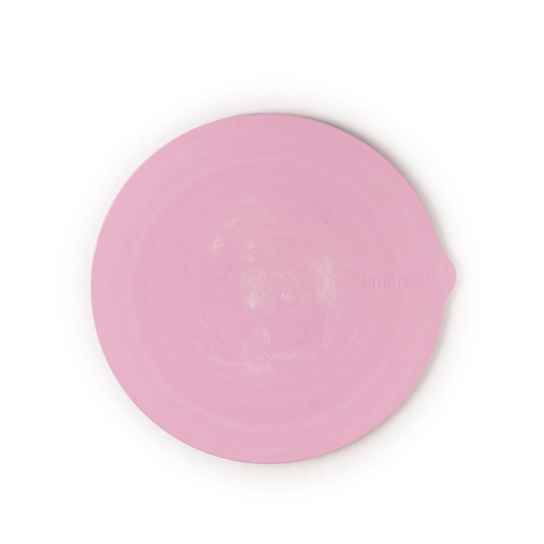 Serving bowl with a lid — the round