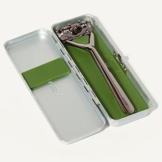 Leaf Shave Razor Travel Case - The Leaf Silver/Neutral